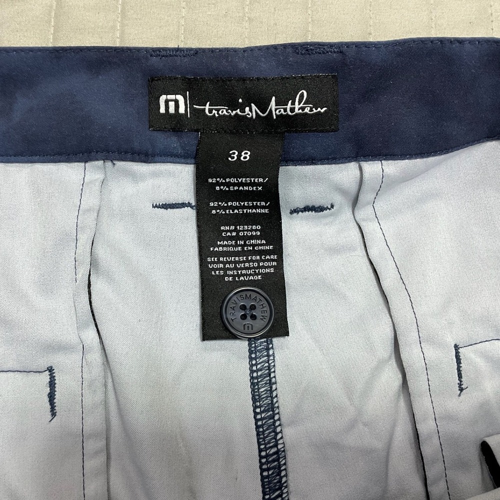 TravisMathew Performance Stretch Golf Shorts Mens Size 38 Blue Tonal Cloud Print - Picture 2 of 8